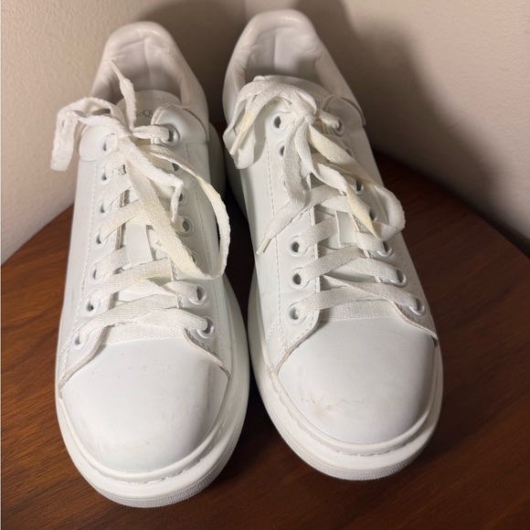 Alexander McQueen Women’s Oversized Sneaker in White Size 41 - Picture 7 of 14